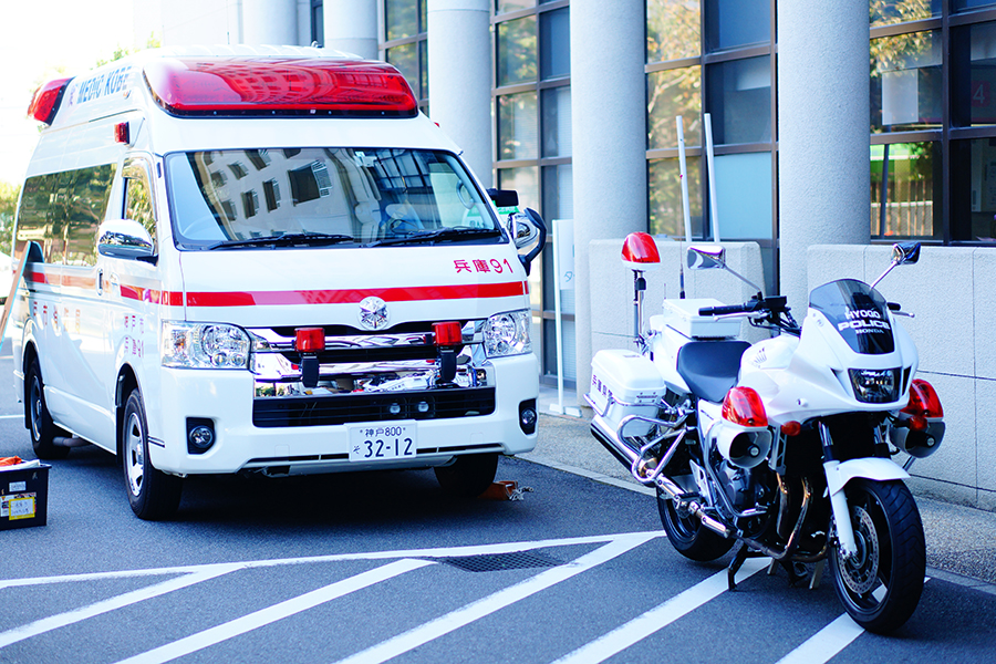 救急車（兵庫消防署＆兵庫警察署さま）